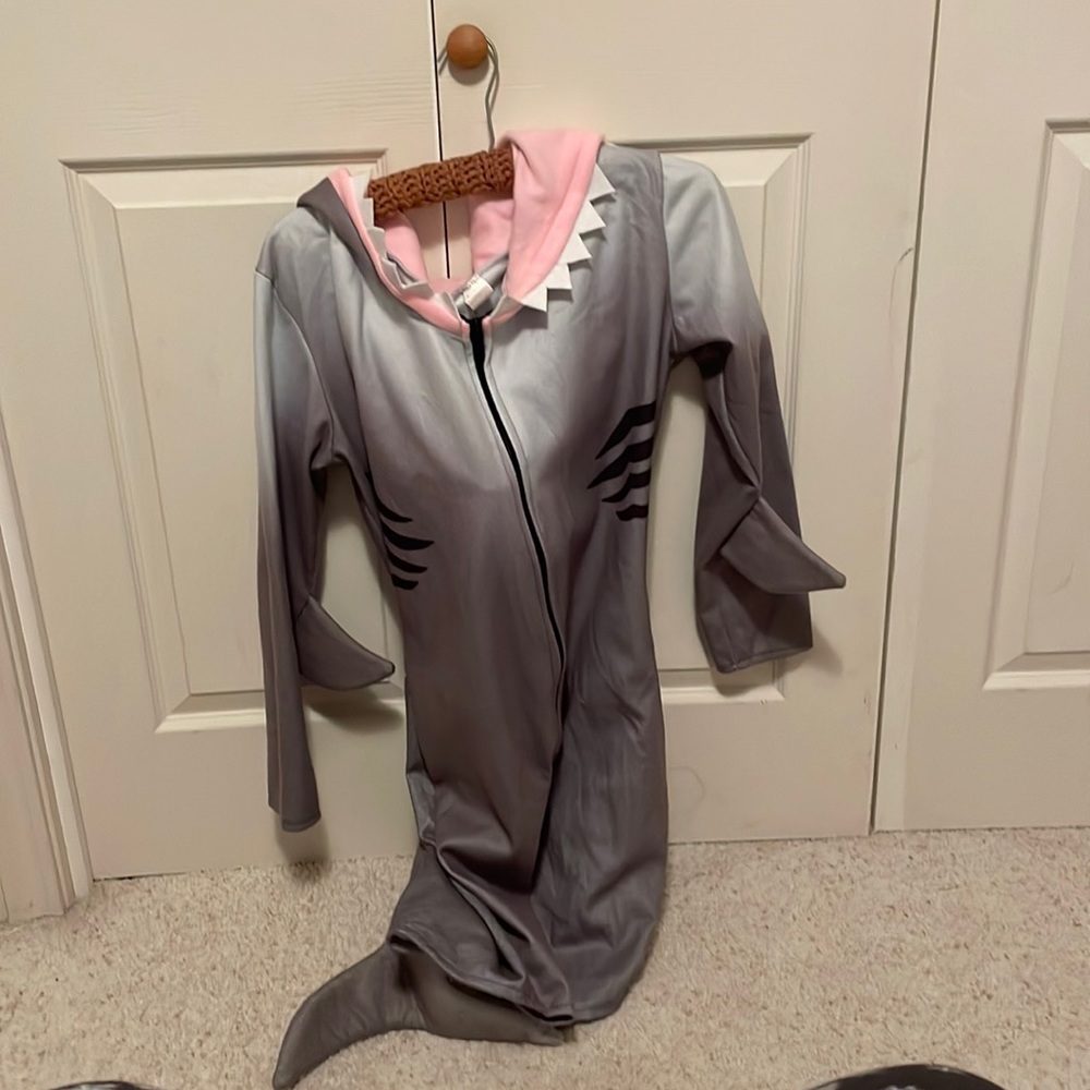Ladies Shark costume